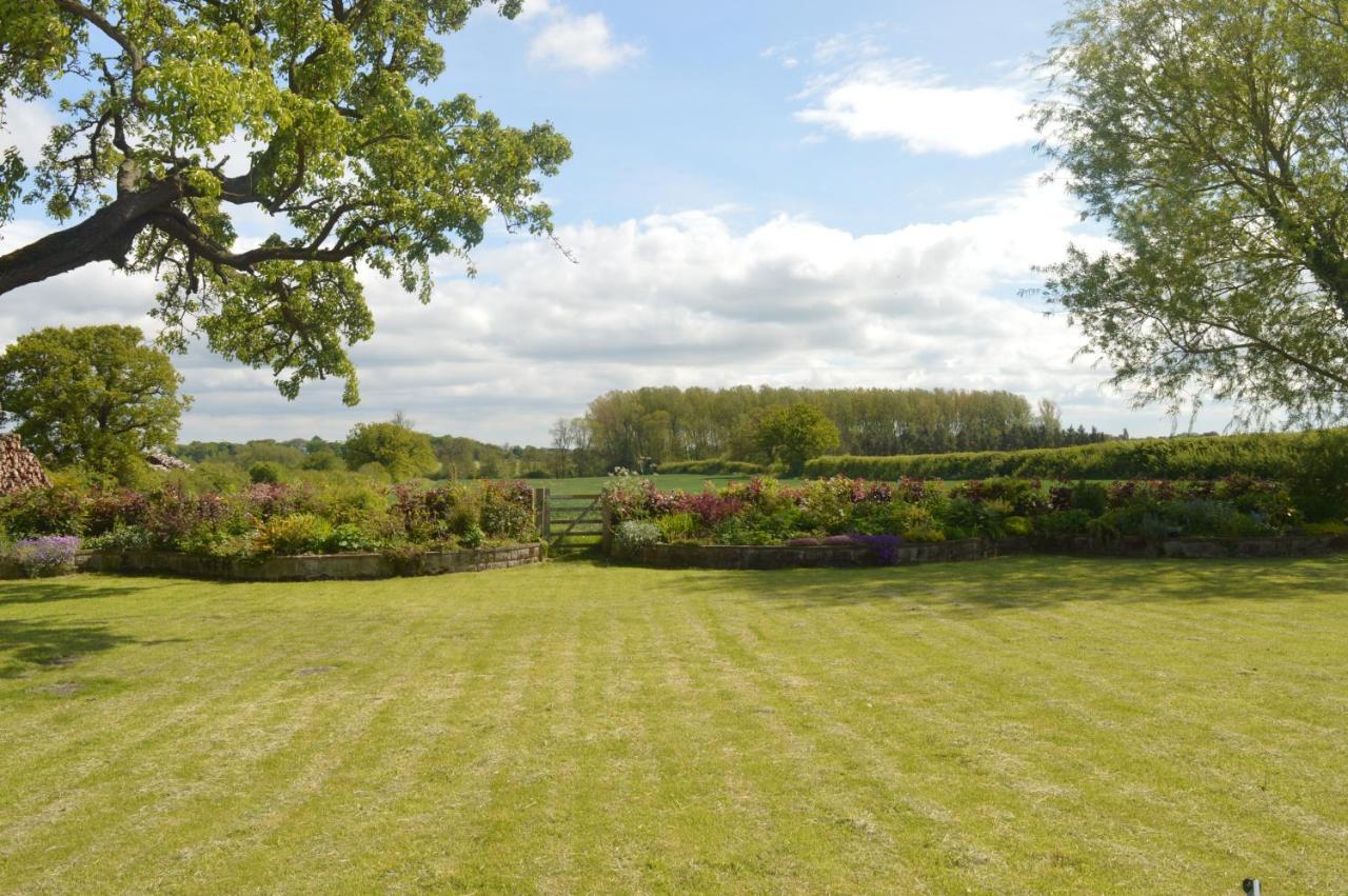 Birk House Bed & Breakfast Stamford Bridge Exteriör bild