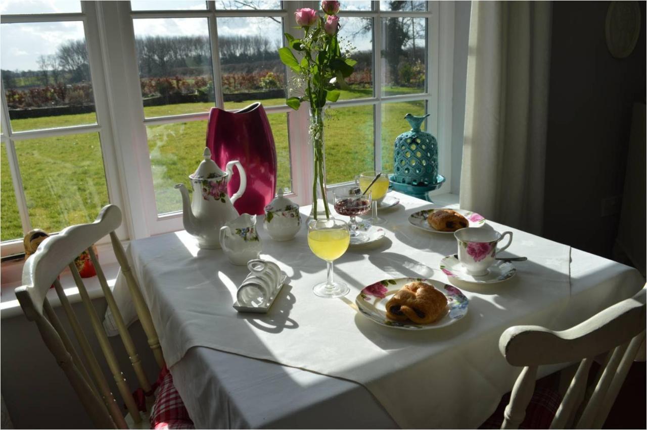 Birk House Bed & Breakfast Stamford Bridge Exteriör bild