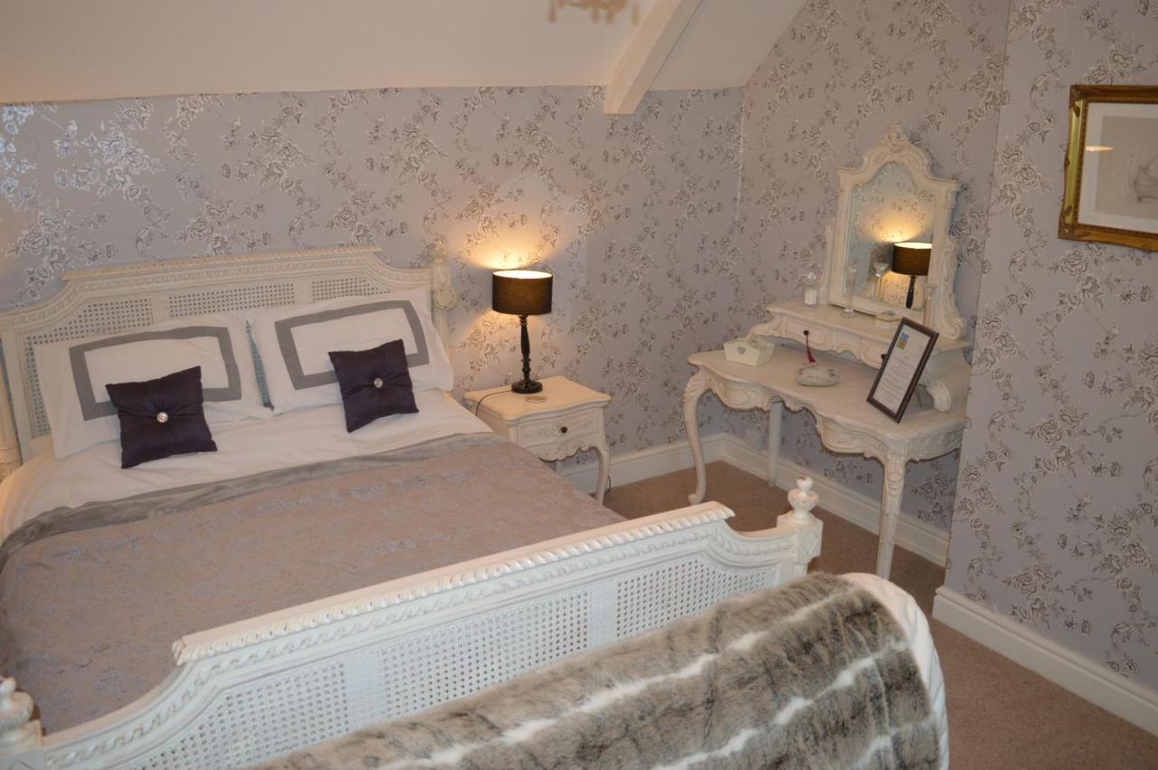 Birk House Bed & Breakfast Stamford Bridge Exteriör bild