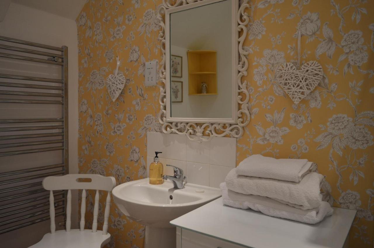 Birk House Bed & Breakfast Stamford Bridge Exteriör bild