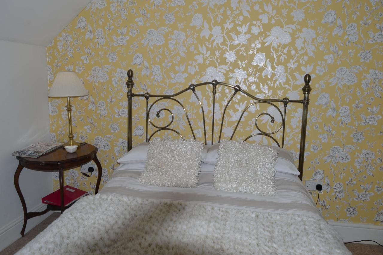 Birk House Bed & Breakfast Stamford Bridge Exteriör bild