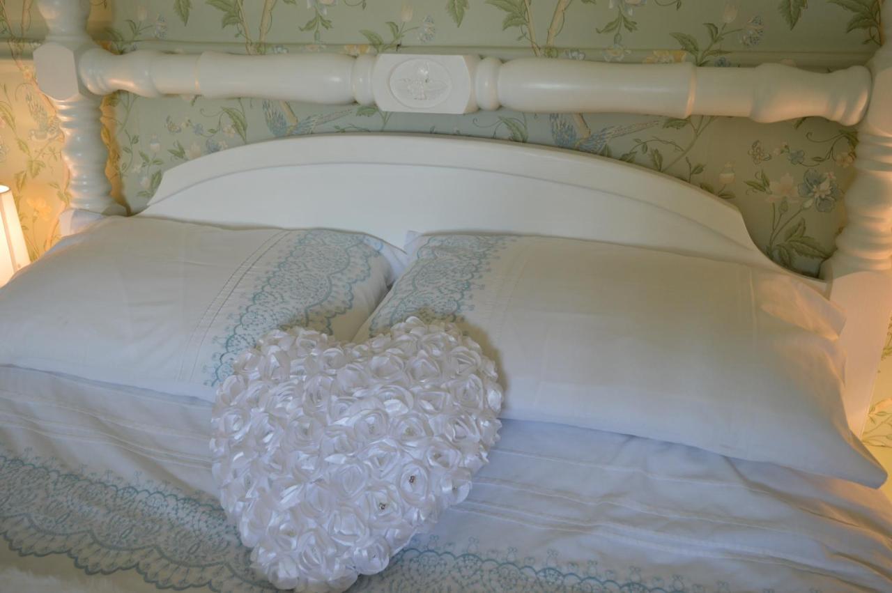 Birk House Bed & Breakfast Stamford Bridge Exteriör bild
