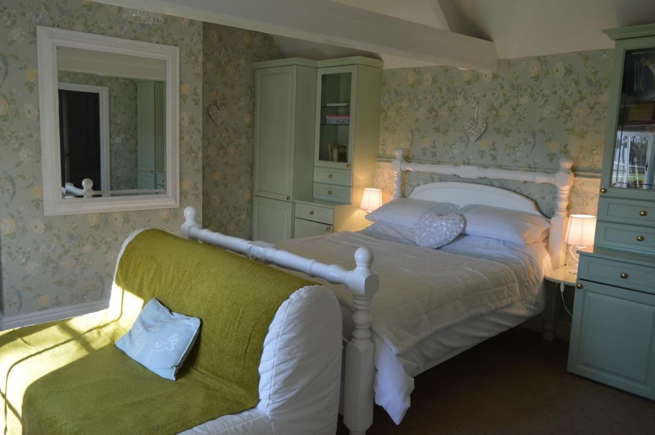 Birk House Bed & Breakfast Stamford Bridge Exteriör bild